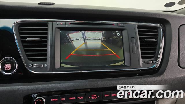Kia Canival 2016 — photo 16