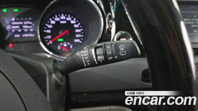 Kia Canival 2016 — photo 19