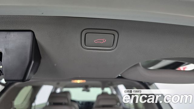 Kia Canival 2016 — photo 20