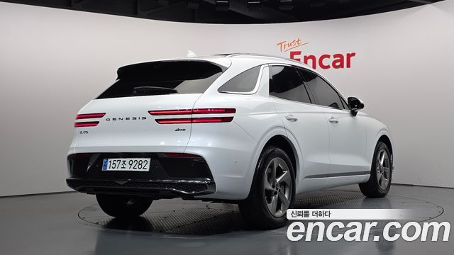 Genesis GV70 2025 — photo 2