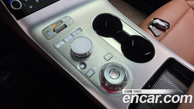 Genesis GV70 2025 — photo 9