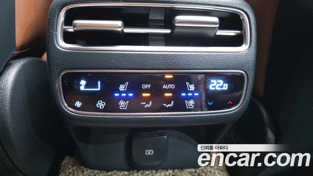 Genesis GV70 2025 — photo 17