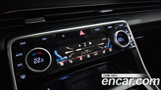 Genesis GV80 2023 — photo 22