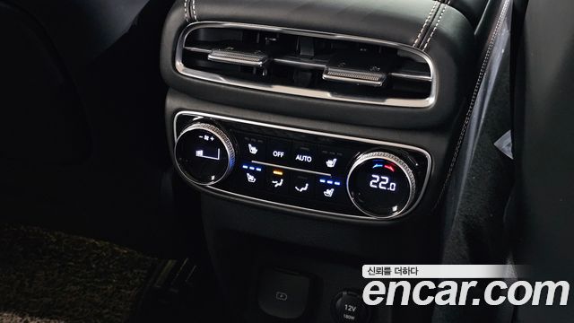 Genesis GV80 2023 — photo 27