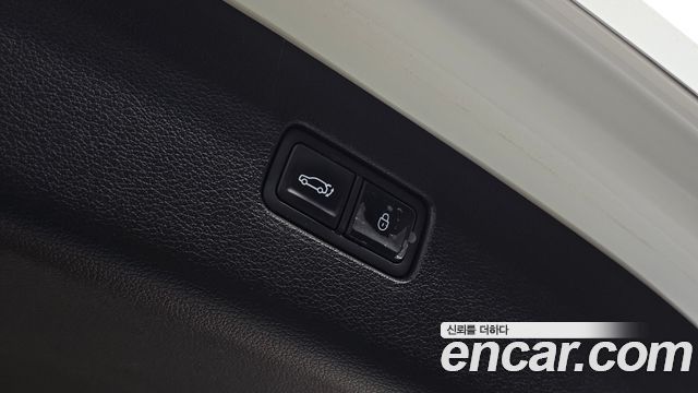 Genesis GV80 2023 — photo 29