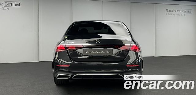 Mercedes-Benz E-Class 2026 — photo 4