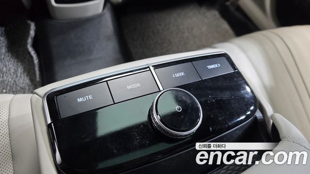 Kia K8 2023 — photo 21