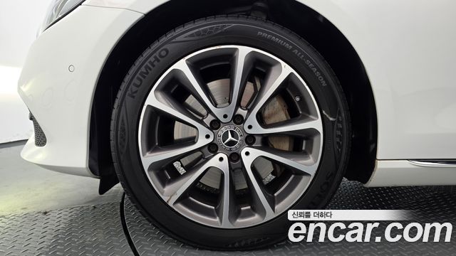 Mercedes-Benz E-Class 2019 — photo 5