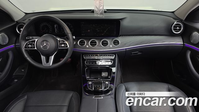 Mercedes-Benz E-Class 2019 — photo 10