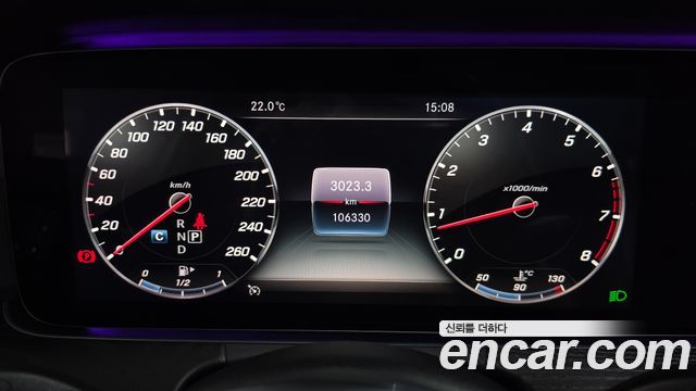 Mercedes-Benz E-Class 2019 — photo 11