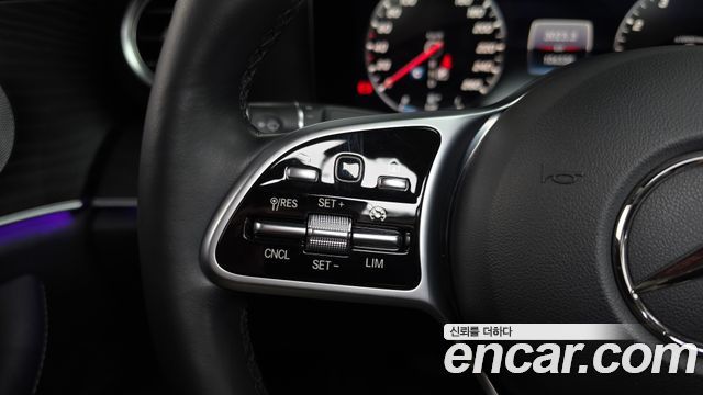 Mercedes-Benz E-Class 2019 — photo 22
