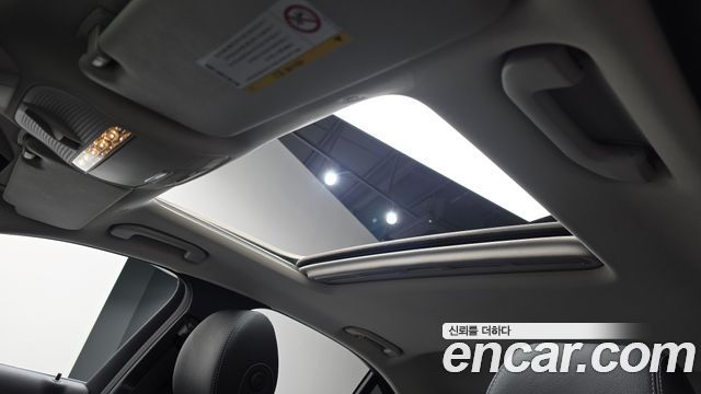 Mercedes-Benz E-Class 2019 — photo 23