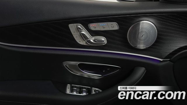 Mercedes-Benz E-Class 2019 — photo 27