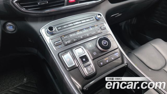Hyundai Santafe 2023 — photo 12