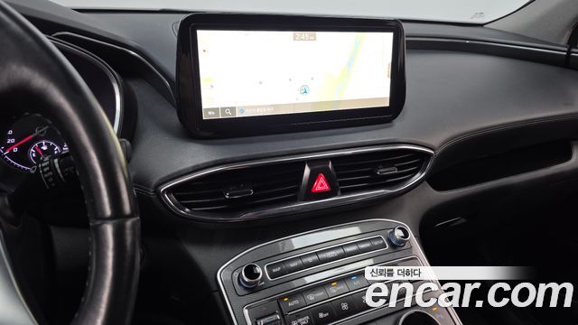 Hyundai Santafe 2023 — photo 19
