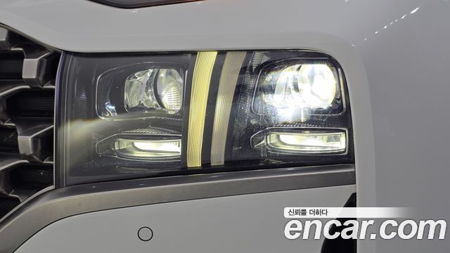 Hyundai Santafe 2023 — photo 8