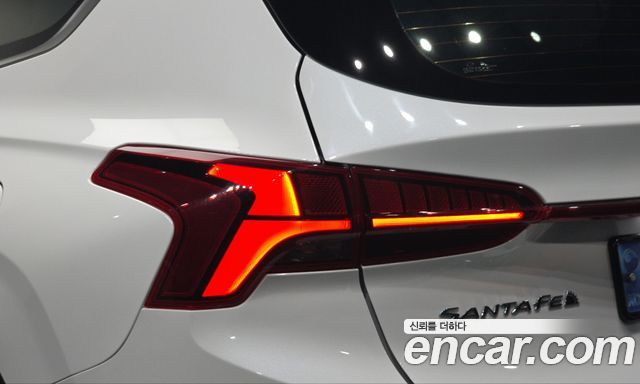 Hyundai Santafe 2023 — photo 9