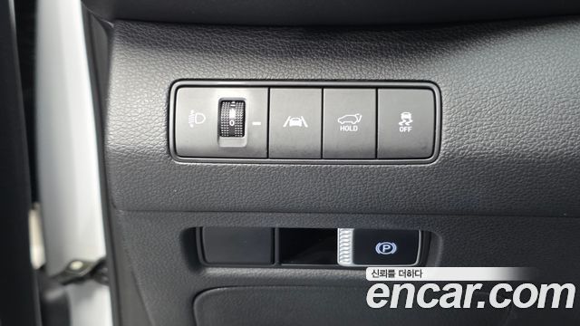 Hyundai Santafe 2023 — photo 27