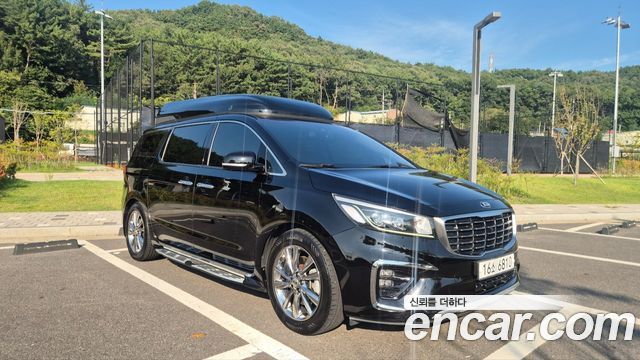 Kia Canival 2019 — photo 2