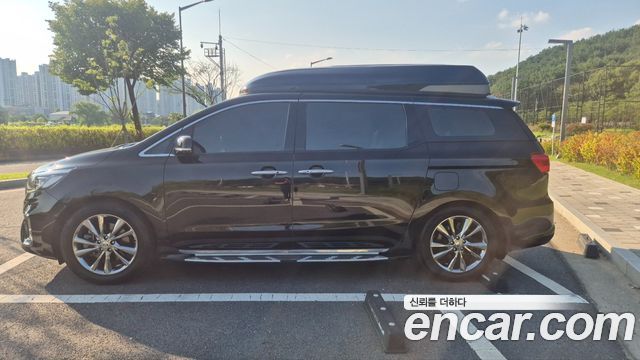 Kia Canival 2019 — photo 4