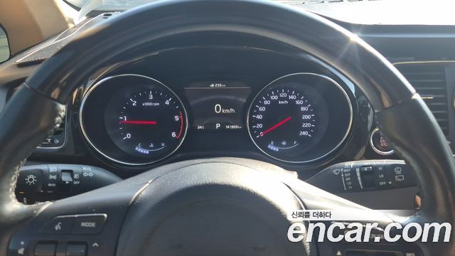 Kia Canival 2019 — photo 7