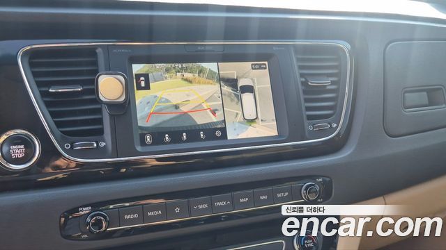 Kia Canival 2019 — photo 15