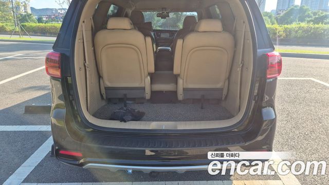 Kia Canival 2019 — photo 17
