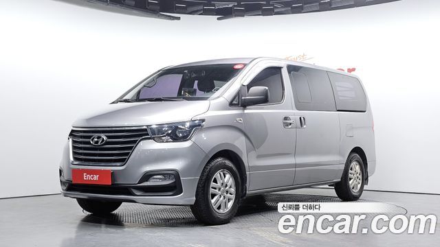 Hyundai Starex 2019 — photo 1