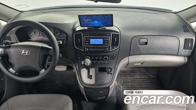 Hyundai Starex 2019 — photo 10