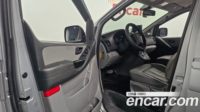 Hyundai Starex 2019 — photo 13