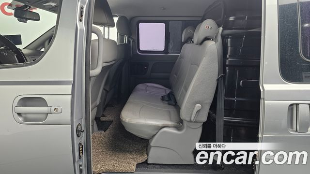 Hyundai Starex 2019 — photo 18