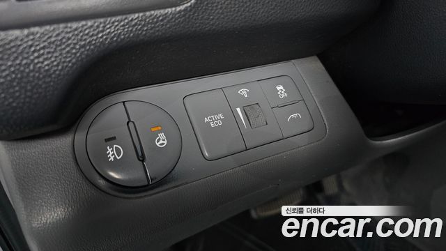 Hyundai Starex 2019 — photo 25