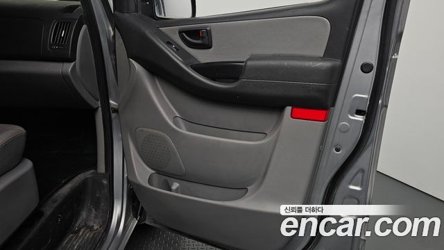 Hyundai Starex 2019 — photo 14