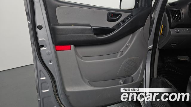 Hyundai Starex 2019 — photo 15
