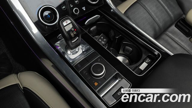 Land Rover Range Rover Sport 2018 — photo 9