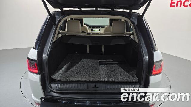 Land Rover Range Rover Sport 2018 — photo 18