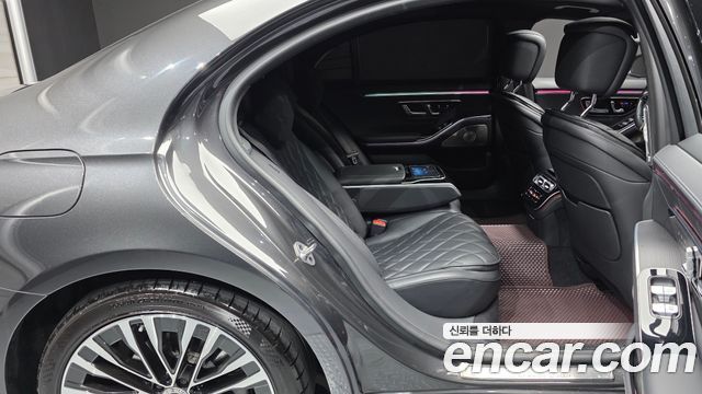 Mercedes-Benz S-Class 2022 — photo 12