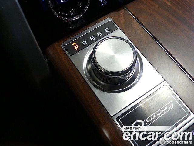 Land Rover Range Rover 2019 — photo 9