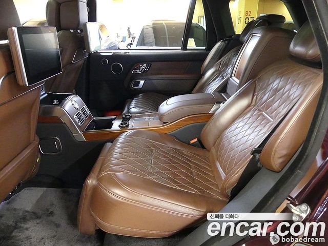 Land Rover Range Rover 2019 — photo 17