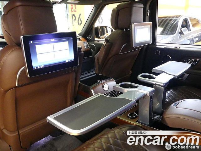 Land Rover Range Rover 2019 — photo 18