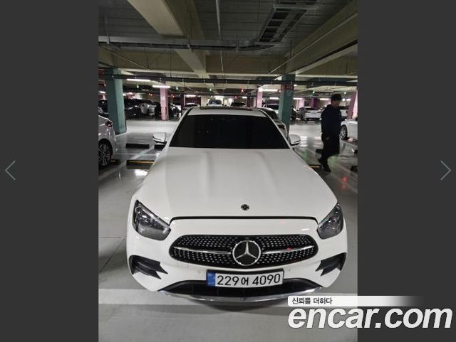 Mercedes-Benz E-Class 2023 — photo 1