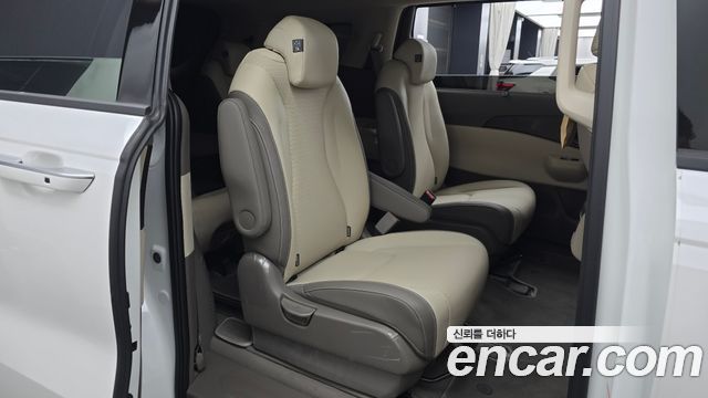 Kia Canival 2025 — photo 17