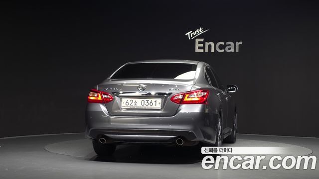 Nissan Altima 2017 — photo 4