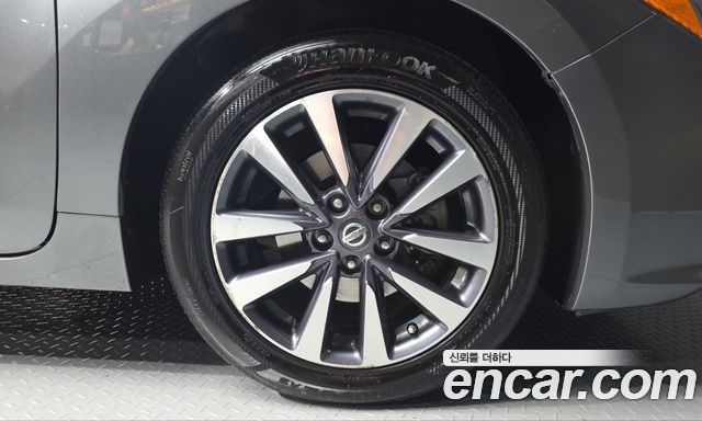 Nissan Altima 2017 — photo 7
