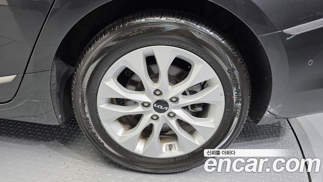 Kia K8 2022 — photo 5