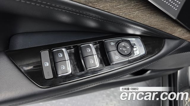 Kia K8 2022 — photo 31