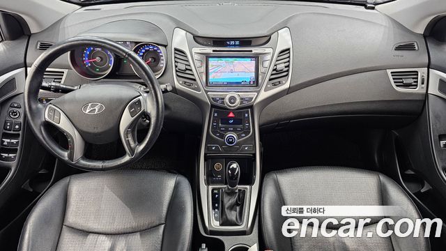 Hyundai AVANTE 2015 — photo 10