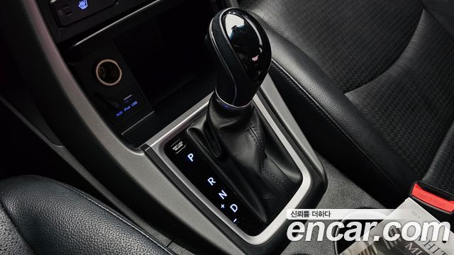 Hyundai AVANTE 2015 — photo 12