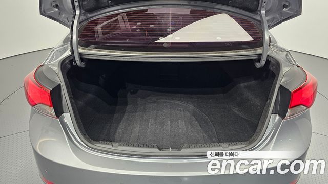 Hyundai AVANTE 2015 — photo 26