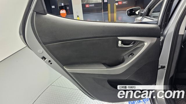 Hyundai AVANTE 2015 — photo 15